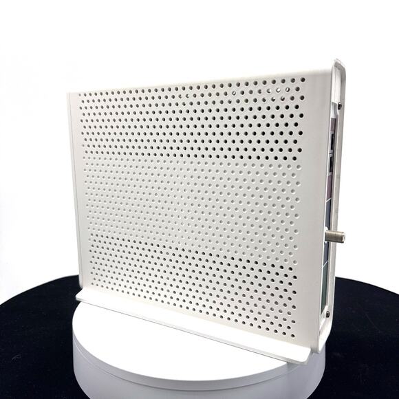 ARRIS SURFboard DOCSIS 3.0 Cable Modem Router - Picture 15 of 16